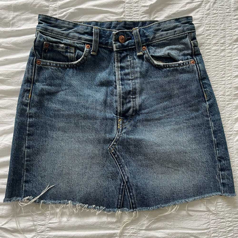 H&M Dark washed high waisted denim skirt